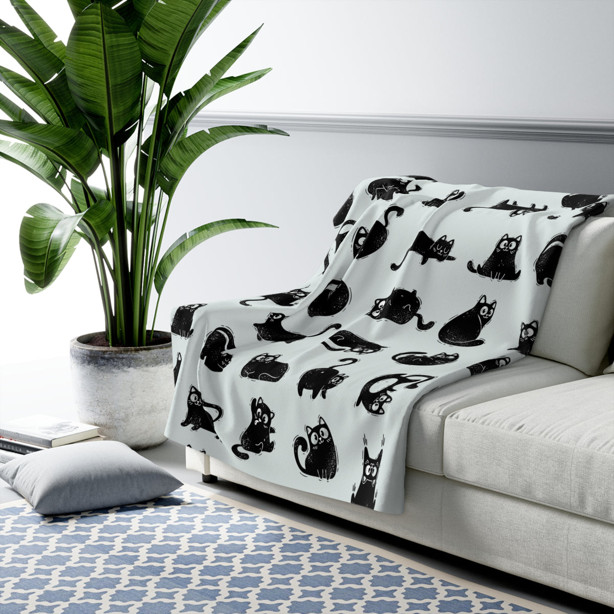 Niedliche Sherpa-Fleece-Decke mit schwarzem Katzenmuster